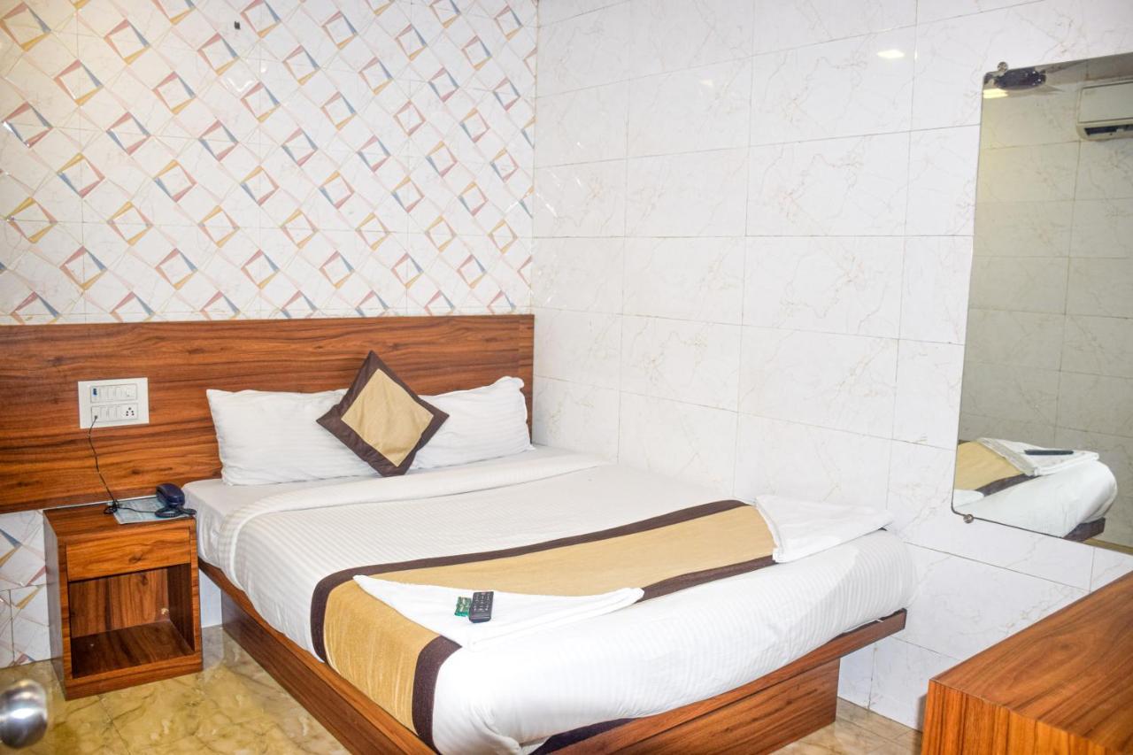 T.junction Hotel Mumbai (Bombay)